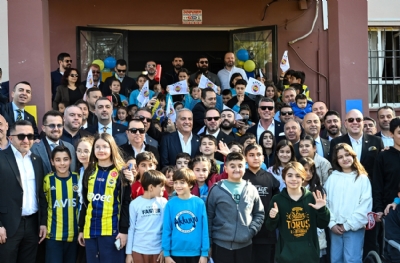 Sadettin Saran geleneği bozmadı! Çocukların Saran amcası