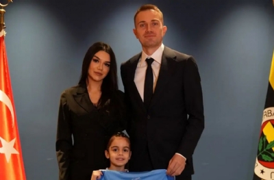 Mert Günok: Gün gelir herkes evine döner