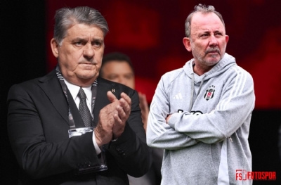 Beşiktaş'ta beklenen transfer toplantısı yapıldı