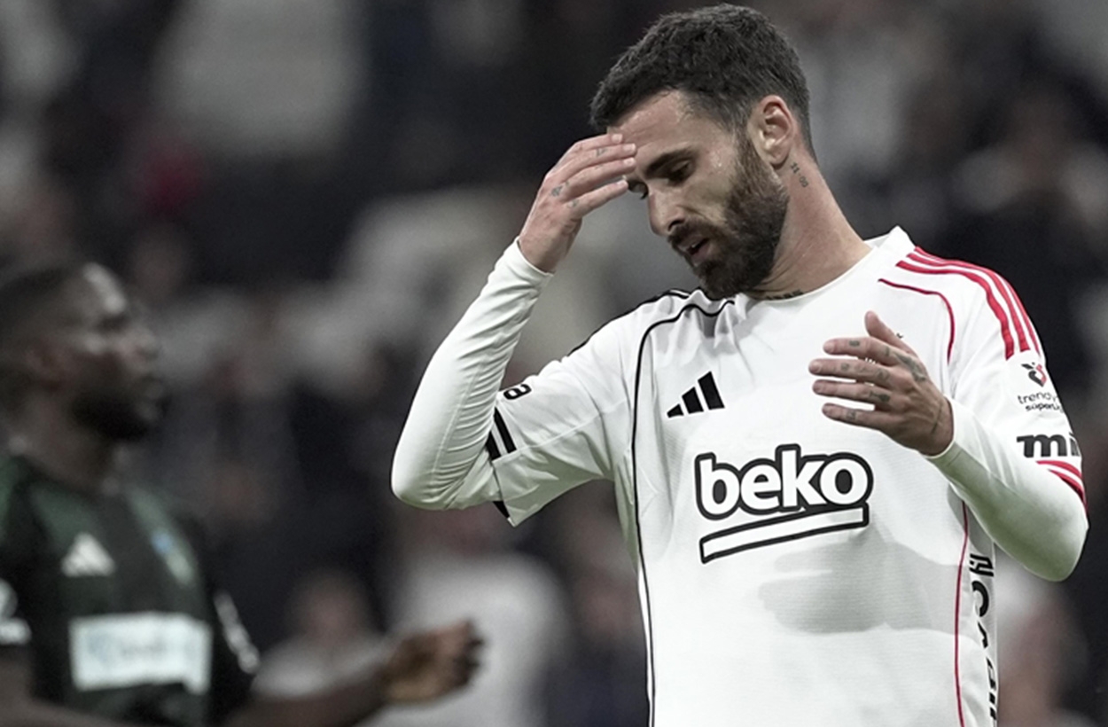 Rafa Silva vatandaşlarıyla bile selamı sabahı kesti