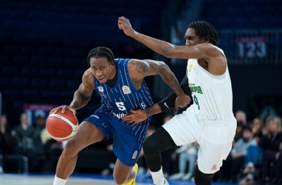 Safiport Erokspor-Anadolu Efes:90-79 (MAÇ SONUCU)