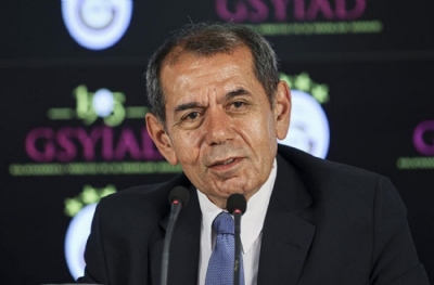 Dursun Özbek soyunma odasına indi