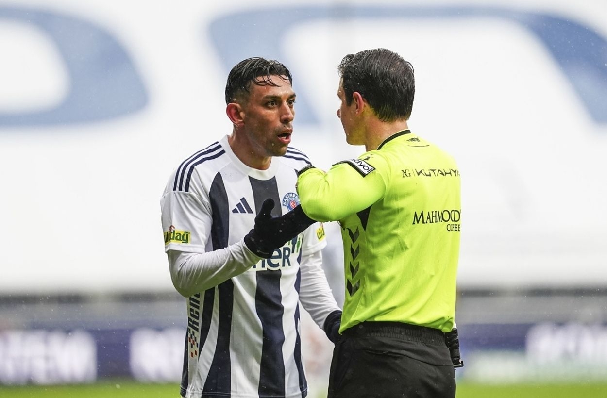 İrfan Can Kahveci yine dışarıda