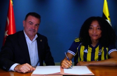 Fenerbahçe arsaVev, Olga Massombo'yu renklerine bağladı