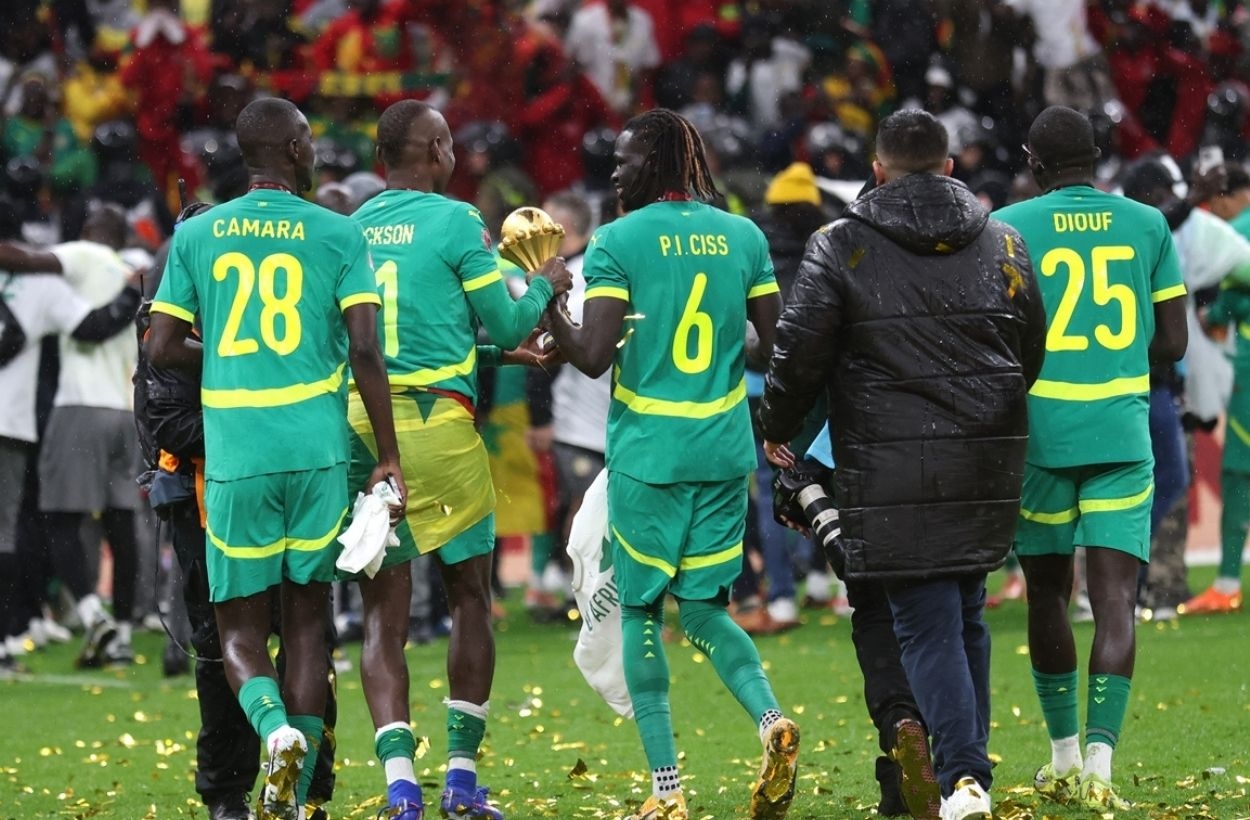 Senegal Afrika şampiyonluğunu kutluyor