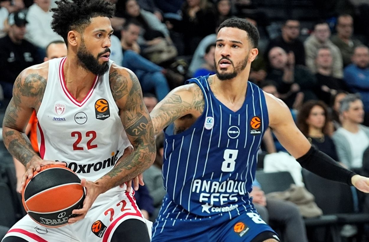 Anadolu Efes - Olympiakos: 68-74 (MAÇ SONUCU)