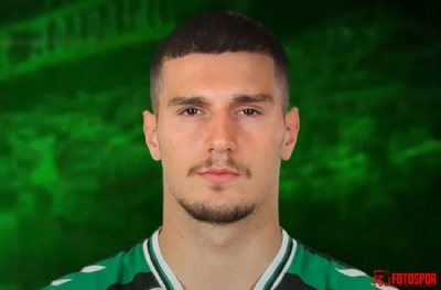 Poyraz Efe Yıldırım, 1. Lig'e imza attı