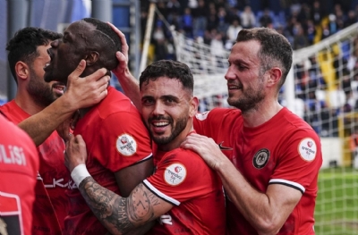 SMS Grup Sarıyer-Arca Çorum FK: 1-2 (MAÇ SONUCU)