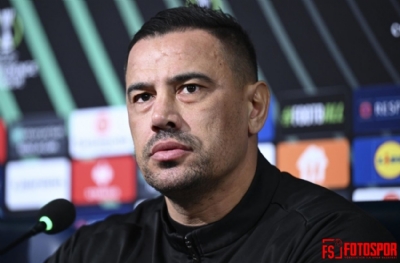 Sen ne diyorsun Çağdaş Atan! Oyuncusunu ateşe attı