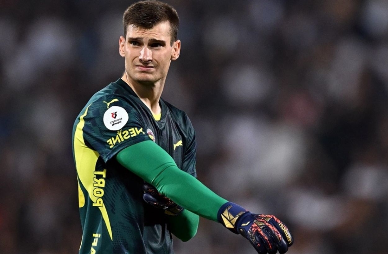 Fenerbahçe'de ayrılık kervanına bir isim daha katıldı