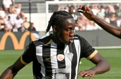 Cherif'i Oulai getiriyor