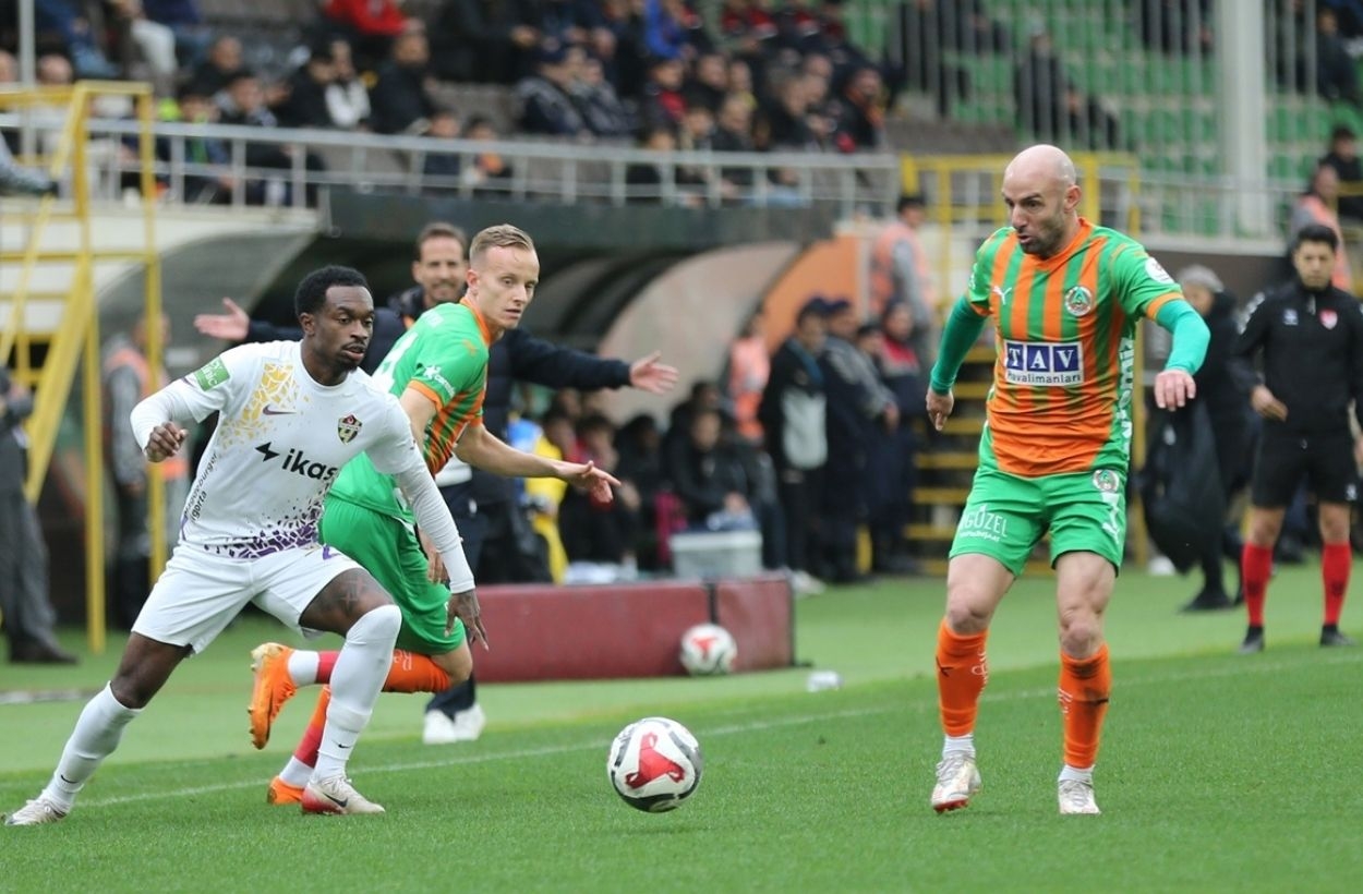  Alanyaspor-Eyüpspor: 1-3 (MAÇ SONUCU)