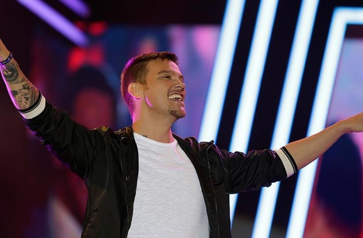  Sinan Akçıl coşturdu! Fenerbahçeliler Paris uçağını bekliyor