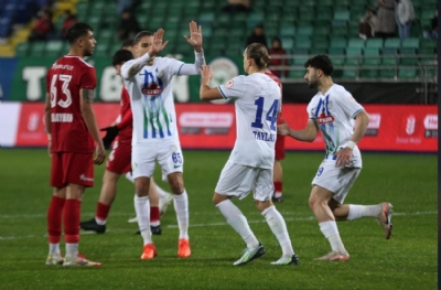 Çaykur Rizespor-Beyoğlu Yeni Çarşı: 1-1 (MAÇ SONUCU)