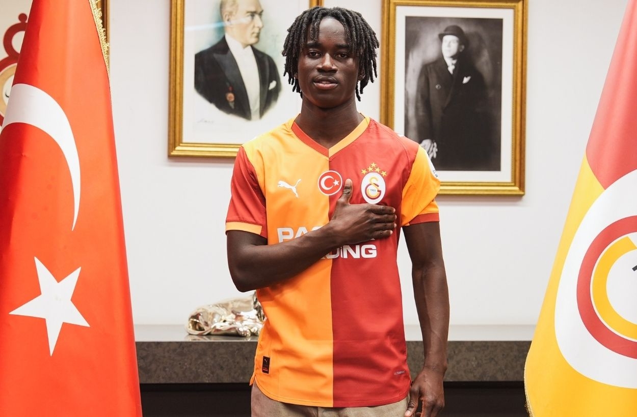 Galatasaray KAP'a bildirdi! İşte yeni 8 numara