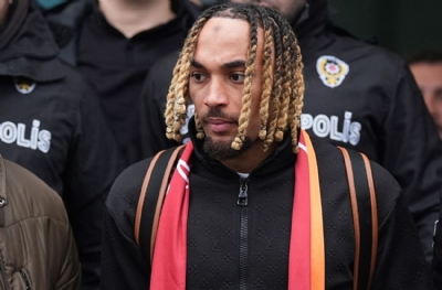 Galatasaray, Sacha Boey'i resmen açıkladı