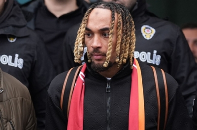 Sacha Boey için ilginç detay! Napoli istemedi Galatasaray'a kaldı