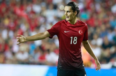 Fenerbahçe, Enes Ünal'ı sağlık testinden geçirdi