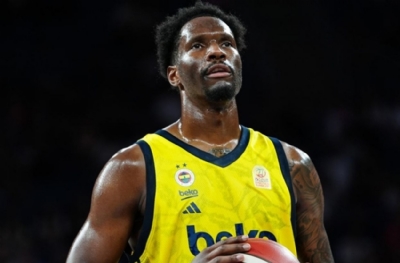 Fenerbahçe forvet için Panathinaikos ve Hapoel ile kapıştı