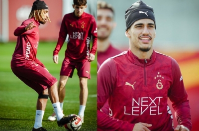 Sacha Boey ve Can Armando Güner sahaya indi