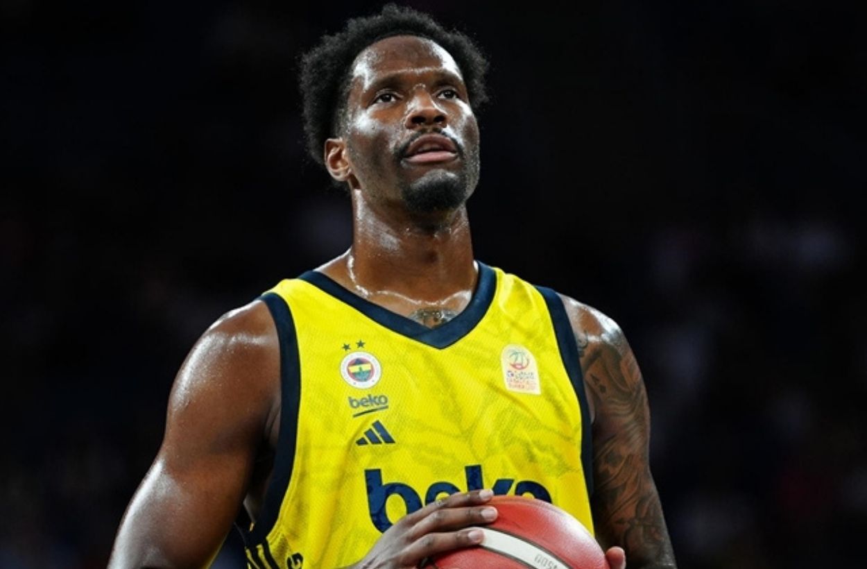 Fenerbahçe'den forvet açıklaması! İlk kez resmi