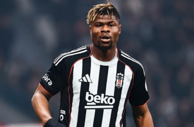 Beşiktaş taraftarı Agbadou'yu büyüledi