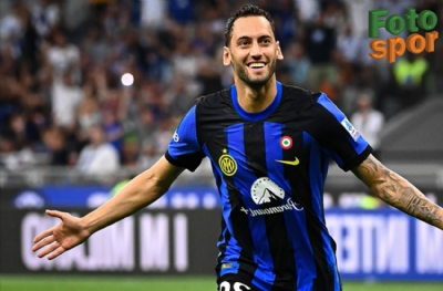  Hakan Çalhanoğlu ile Galatasaray sezon sonunda buluşuyor