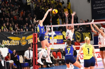 Kuzeyboru-Fenerbahçe Medicana: 1-3 (MAÇ SONUCU)