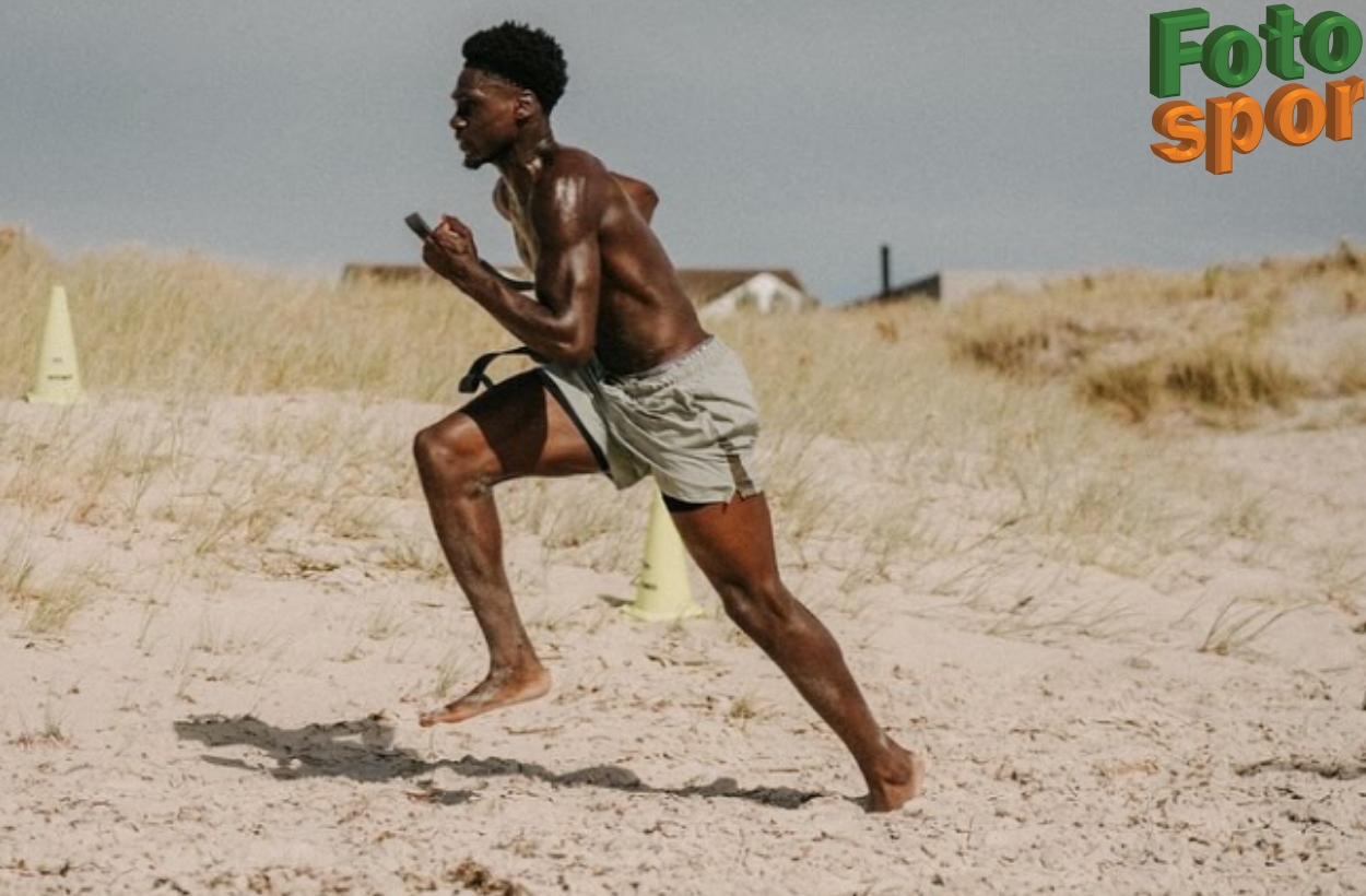 Fenerbahçe Avustralyalı golcüyü izliyor