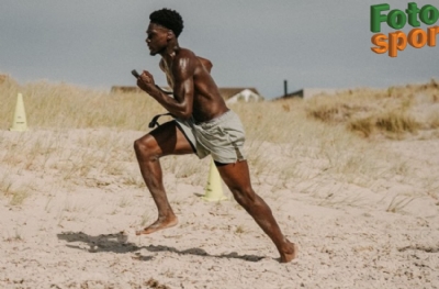 Fenerbahçe Avustralyalı golcüyü izliyor