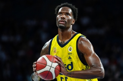 Nigel Hayes-Davis parayı görünce Fenerbahçe'yi sildi
