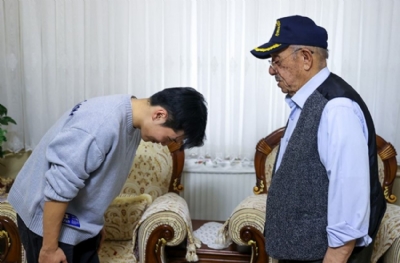 Konyaspor'un Güney Koreli oyuncusundan Kore gazisine ziyaret