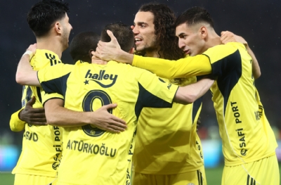 Fenerbahçe'nin şampiyonluk ateşi Trabzon'da yandı