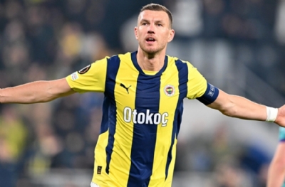 Dzeko Schalke'yi Bundesliga'ya taşımakta kararlı!