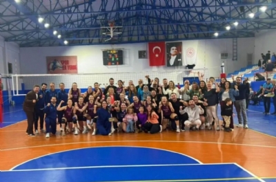 Yarı finale kalan Üsped’de neşeli günler