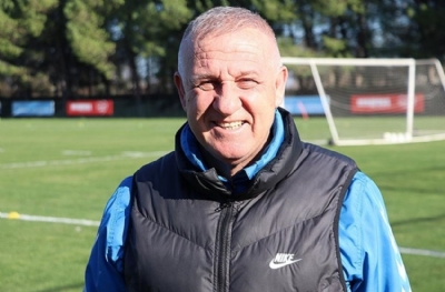 Mesut Bakkal: Yarım kalan hikayeyi tamamlamaya geldim