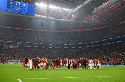 Galatasaray'ın soyunma odasında devre arasında ne konuşuldu? İşte 5-2'nin sırrı