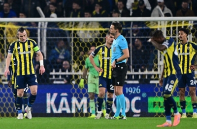 Fenerbahçe maçı İngiltere basınında! Tek bir isim konuşuldu