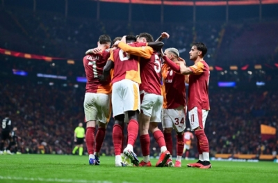 Galatasaray Juventus'u böldü! Soyunma odasında birbirlerine girdiler