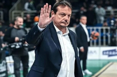 Ergin Ataman gururla sunar