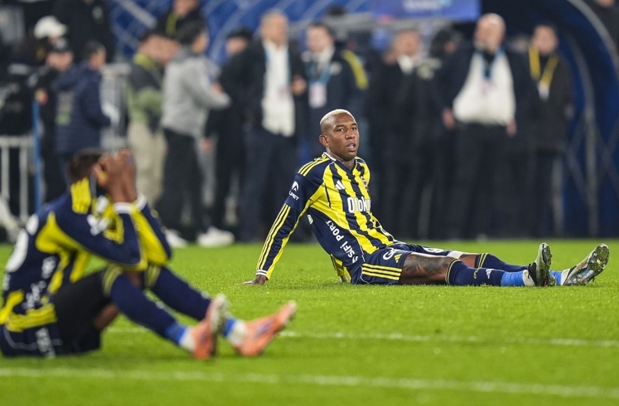 Fenerbahçe'nin son dakikada yediği gollerin faturası çok ağır