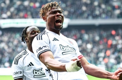 Agbadou hem durduruyor hem vuruyor! 18 milyon euro'luk cevap