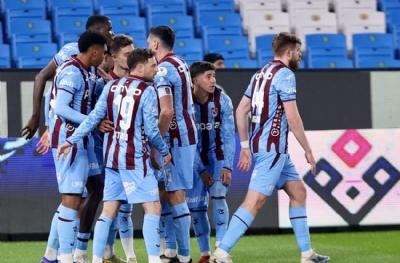 Yönetim üzerine düşeni yaptı! Top Trabzonspor taraftarında