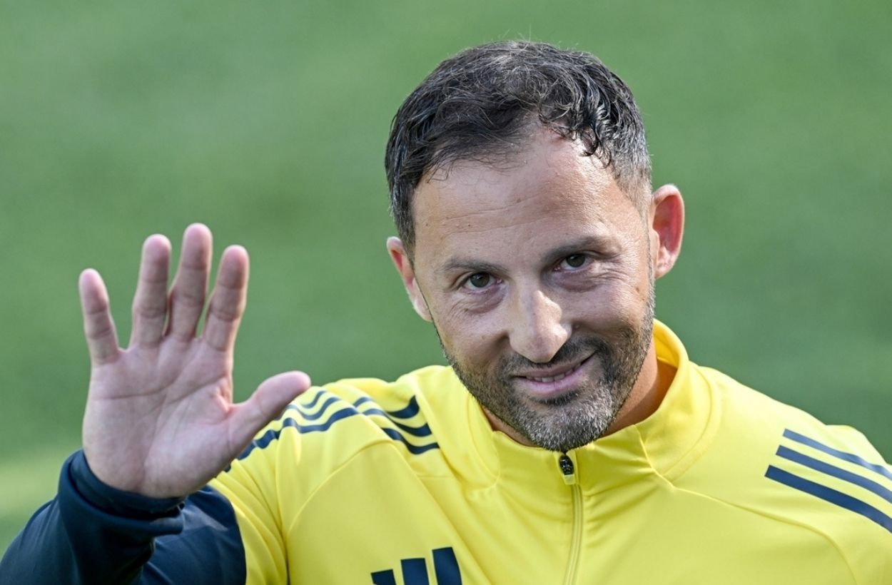 Fenerbahçe resmen açıkladı! Tedesco takımı yalnız bıraktı