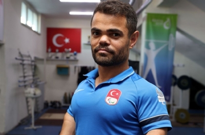 Milli para halterci Abdullah Kayapınar, Avrupa şampiyonu oldu