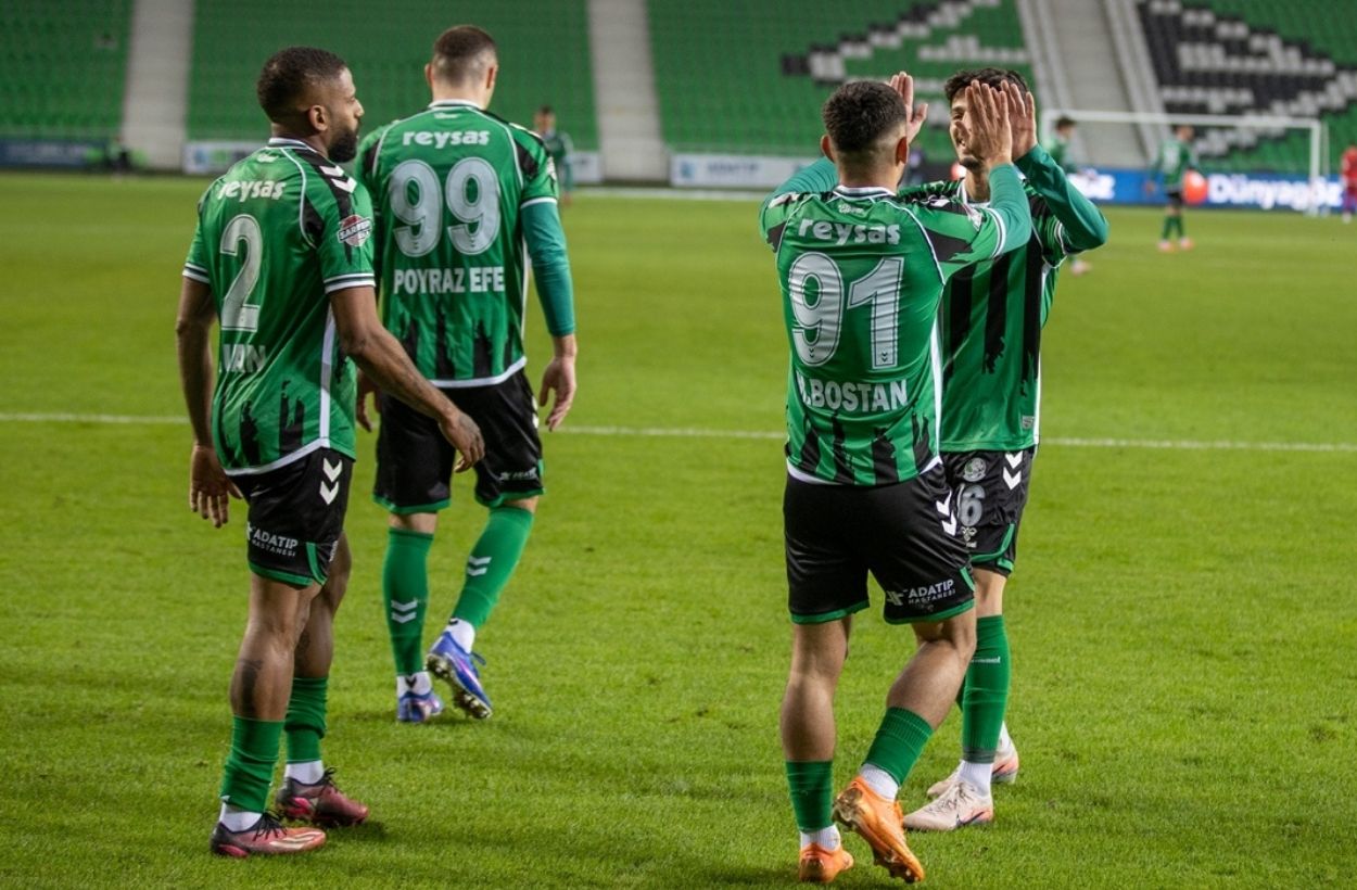 Sakaryaspor - Adana Demirspor: 4-0 (MAÇ SONUCU)