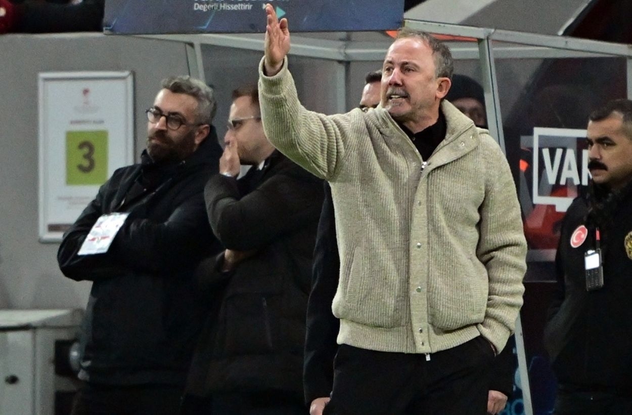 Sergen Yalçın'dan tepki! 'Galatasaray kazandı ama bu biraz komik oldu'