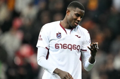 Onuachu Burak Yılmaz'ı yakaladı