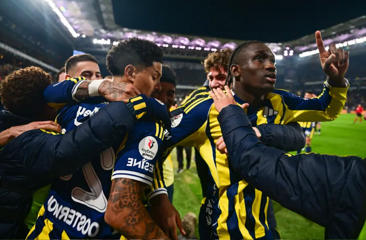 Fenerbahçe pes etmiyor! Tek rakibi Barcelona