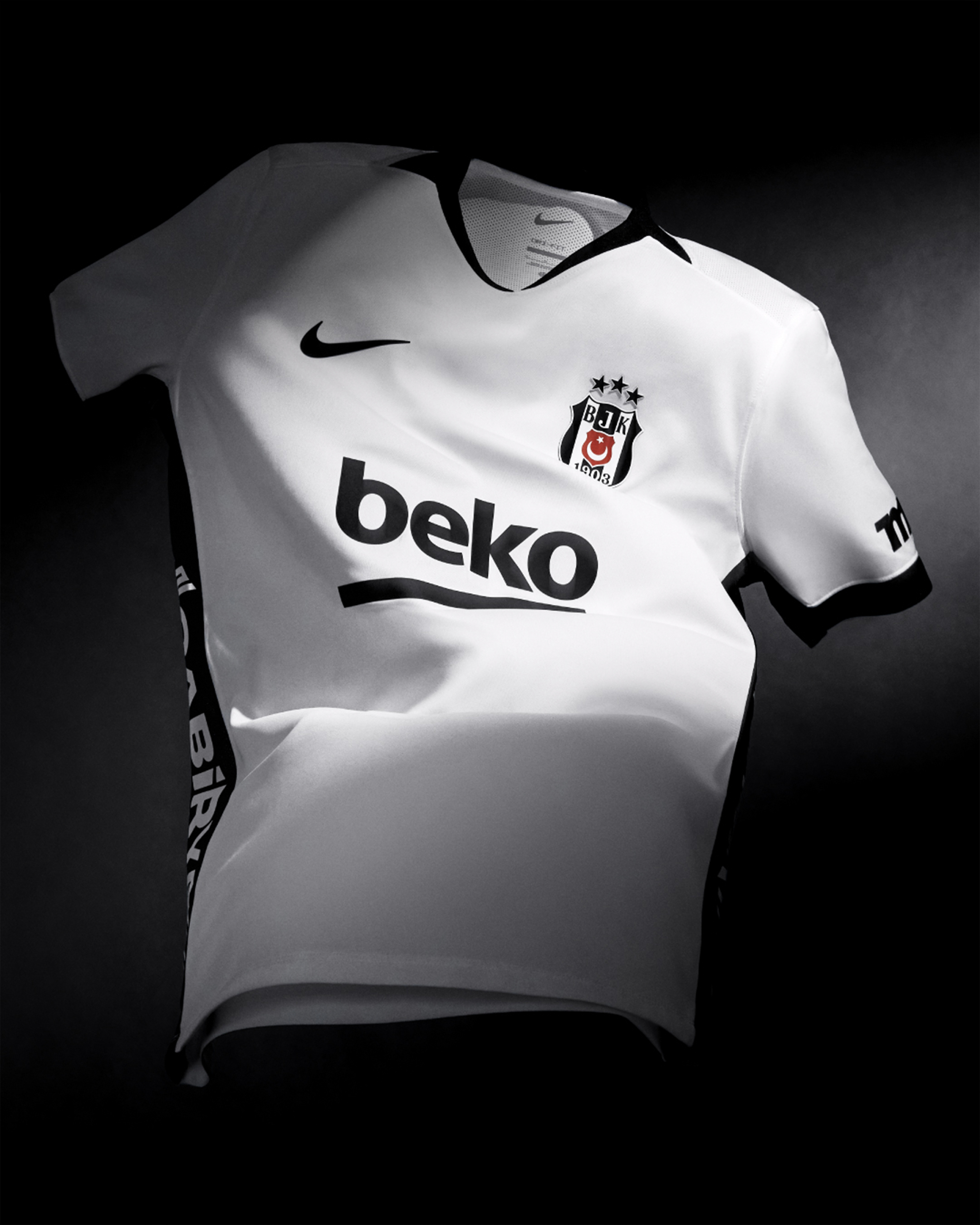 Beşiktaş'ın yeni sezon formaları